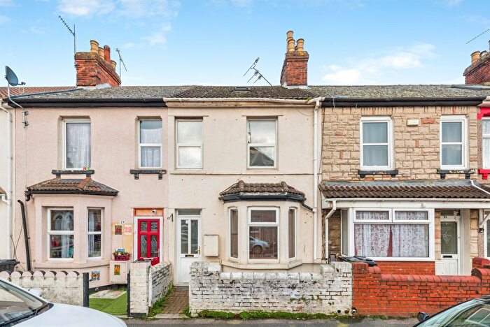 3 Bedroom Terraced House For Sale In Alfred Street, Swindon, SN1