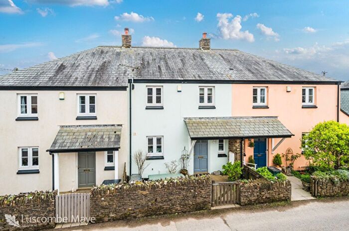 4 Bedroom Terraced House For Sale In Stanborough Court, Moreleigh, Totnes, TQ9