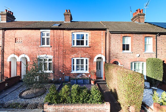 3 Bedroom Terraced House For Sale In Walton Street, St. Albans, Hertfordshire, AL1