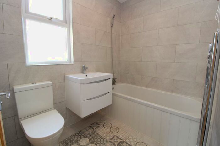 4 Bedroom House To Rent In Canterbury Road, Croydon, CR0