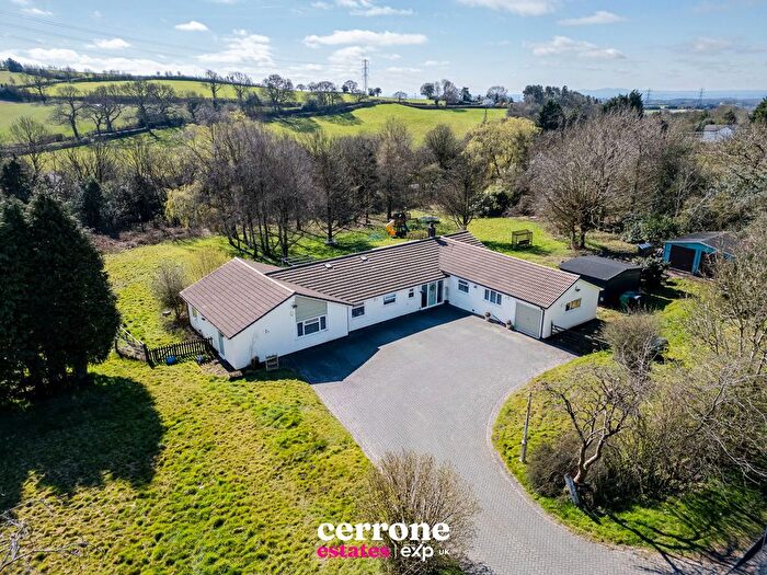 6 Bedroom Bungalow For Sale In Gannow Lodge, Old House Lane, Romsley, B62