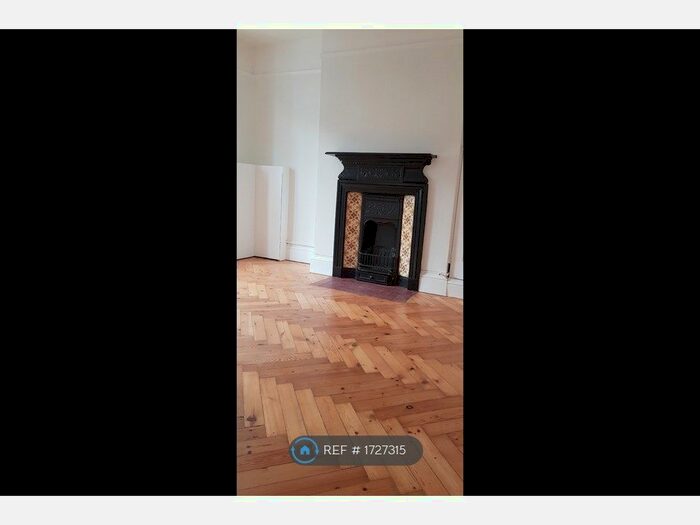 2 Bedroom Maisonette To Rent In Shortlands Gardens, Bromley, BR2