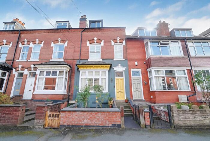 4 Bedroom Terraced House For Sale In Station Road, Kings Heath, Birmingham, B14