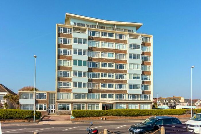 1 Bedroom Flat To Rent In Marine Point, West Parade, Worthing, BN11