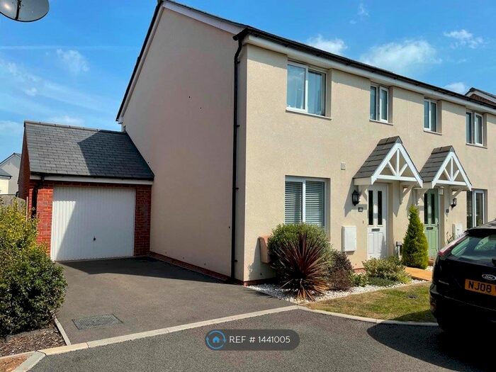 3 Bedroom Semi-Detached House To Rent In Stone Barton, Exeter, EX1