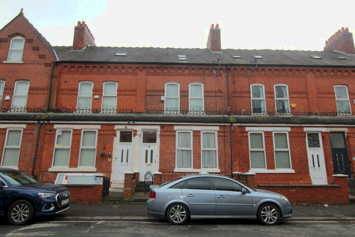 6 Bedroom Terraced House For Sale In Shrewsbury Street, Manchester, M16