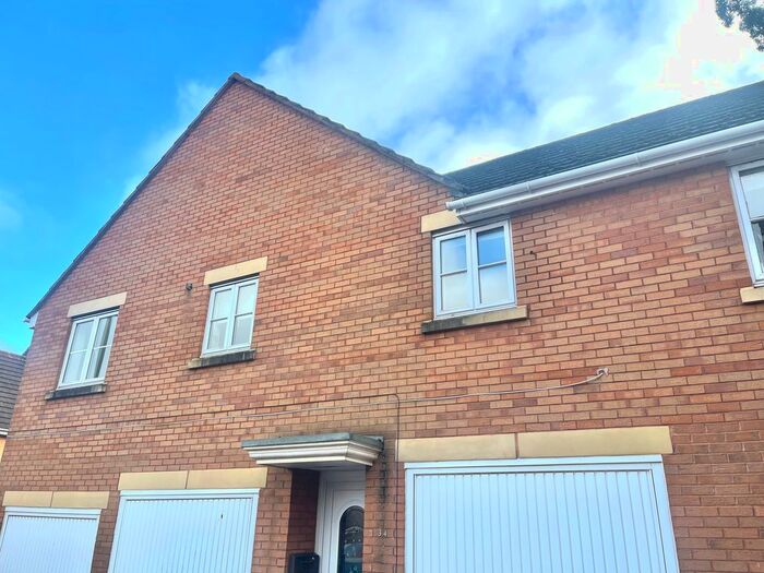 2 Bedroom Flat To Rent In Powlesland Road, Alphington, Exeter, EX2