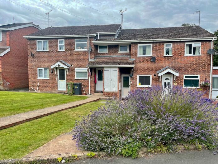 2 Bedroom Property To Rent In St. Marks Close, Worcester, WR5