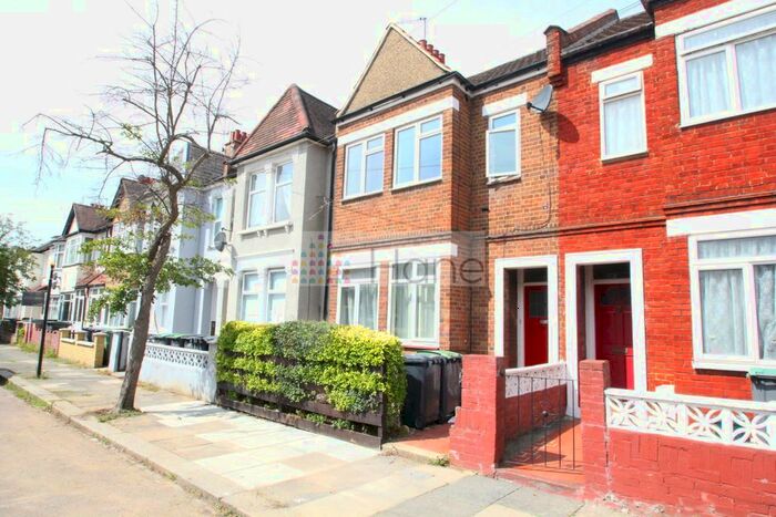 2 Bedroom Flat To Rent In Sirdar Road, London, N22