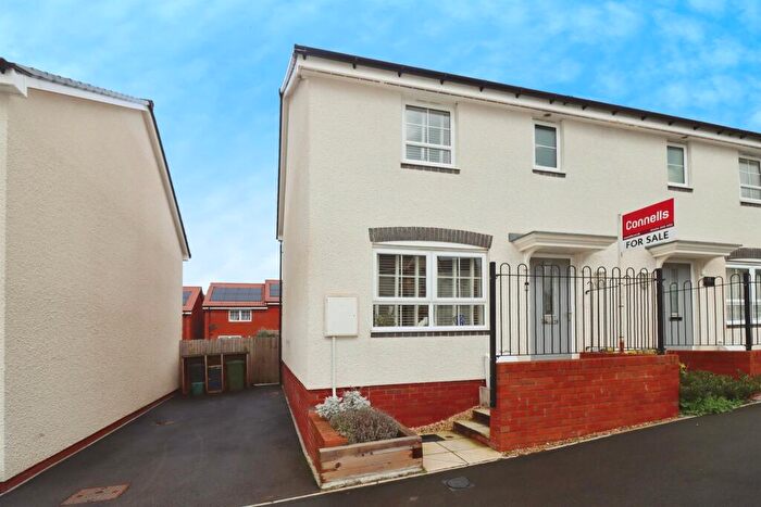 3 Bedroom Semi Detached House For Sale In Rowdell Avenue, Coalpit Heath, Bristol, BS36