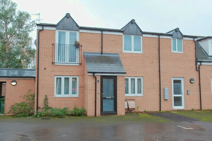 1 Bedroom Flat To Rent In Russell Court, Kidlington, OX5