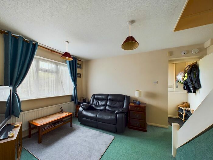 1 Bedroom Detached House For Sale In Thumwood, Chineham, Basingstoke, RG24