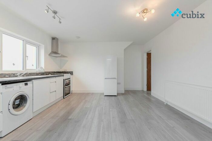 1 Bedroom Flat To Rent In London Road, Cheam, SM3