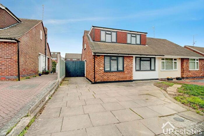 3 Bedroom Semi-Detached Bungalow For Sale In Cantlow Close, Mount Nod, Coventry, CV5