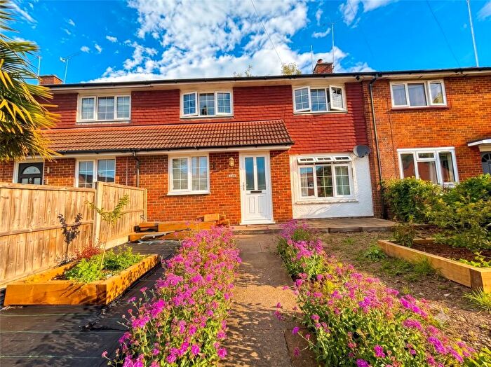 3 Bedroom Terraced House For Sale In Mitcham Road, Camberley, Surrey, GU15
