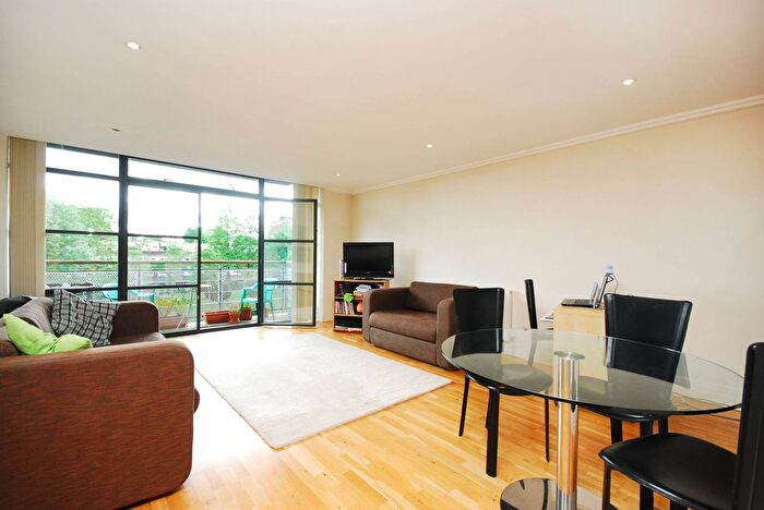 2 Bedroom Flat To Rent In Point Wharf Lane, Brentford, TW8