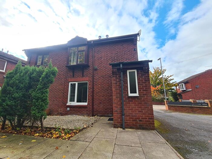 1 Bedroom Flat To Rent In Swallow Close, Shadwell, Leeds, West Yorkshire, LS17