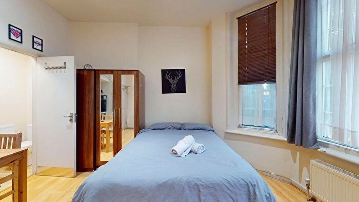 Studio To Rent In Brondesbury Park, NW6