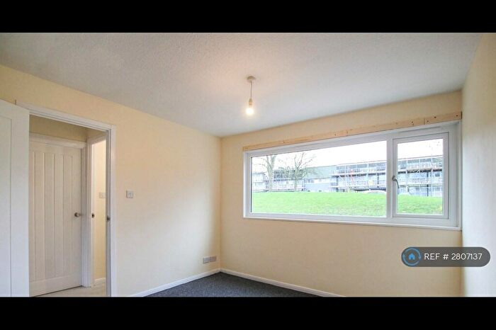 3 Bedroom Terraced House To Rent In Crispin Road, Milton Keynes, MK13