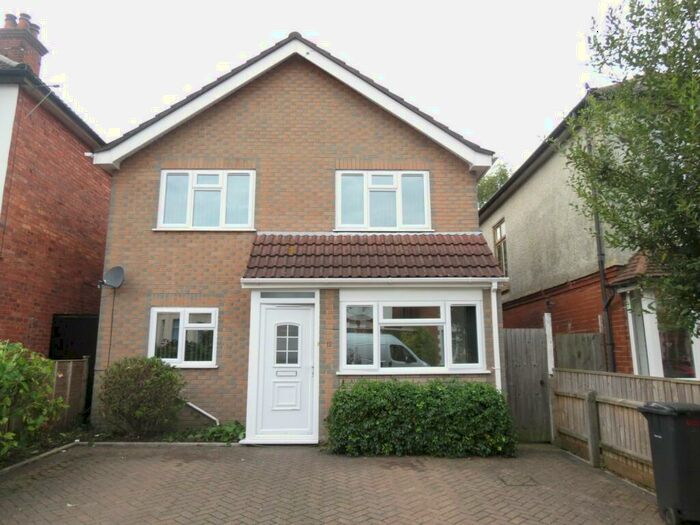 6 Bedroom House To Rent In Bedroom House In Bournemouth, BH9