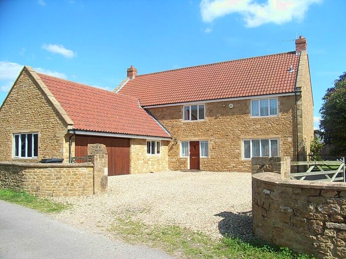 6 Bedroom Detached House To Rent In Lower Street, Merriott, TA16