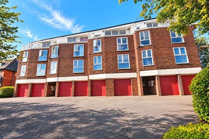 2 Bedroom Flat For Sale In North Drive, New Brighton, Wirral, CH45
