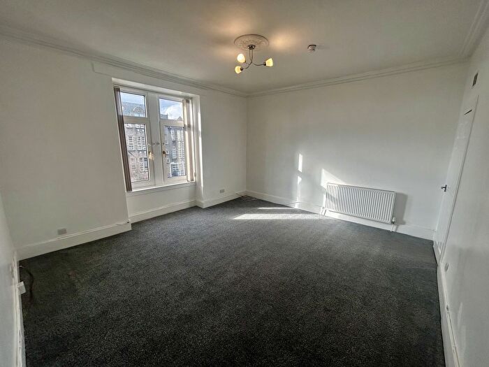 2 Bedroom Flat To Rent In Baffin Street, Dundee, DD4