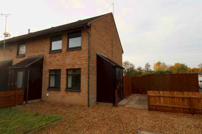 2 Bedroom End Of Terrace House To Rent In Marholm Road, Peterborough, PE4