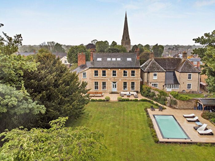 8 Bedroom Detached House For Sale In Berrister Place, Raunds, Wellingborough, Northamptonshire, NN9