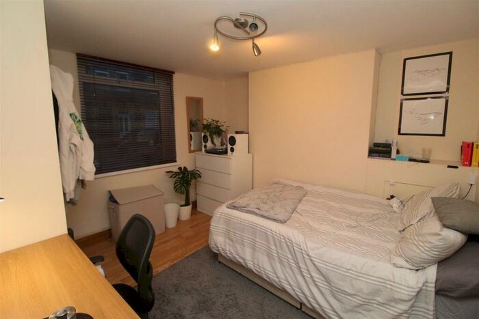 7 Bedroom House To Rent In Minny Street, Cardiff, CF24