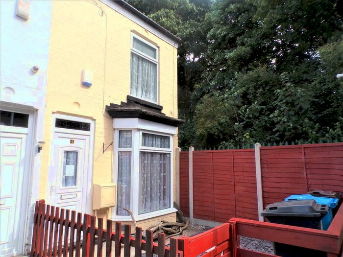 2 Bedroom End Of Terrace House To Rent In Chatsworth Avenue, Welbeck Street, Hull, HU5