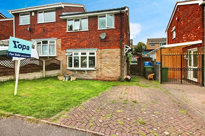 3 Bedroom Semi-Detached House For Sale In Edison Close, Cannock, WS12