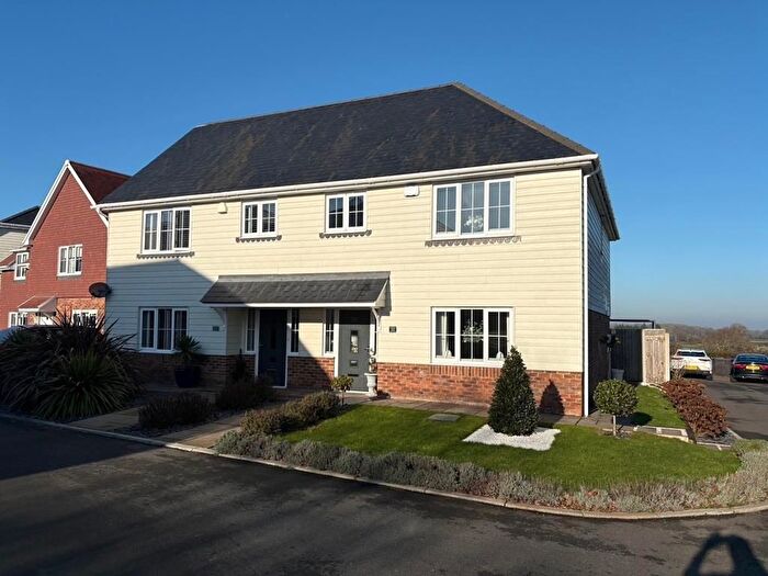 3 Bedroom Property For Sale In Halden Close, High Halden, Ashford, TN26