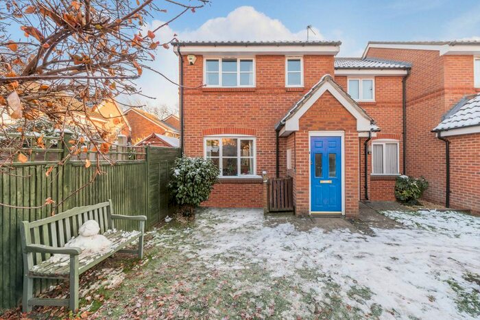 3 Bedroom Semi-Detached House To Rent In Buxted Road, London, SE22