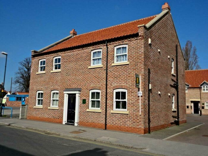 1 Bedroom Flat To Rent In Finkle Street, Cottingham, East Riding Of Yorkshire, Uk, HU16