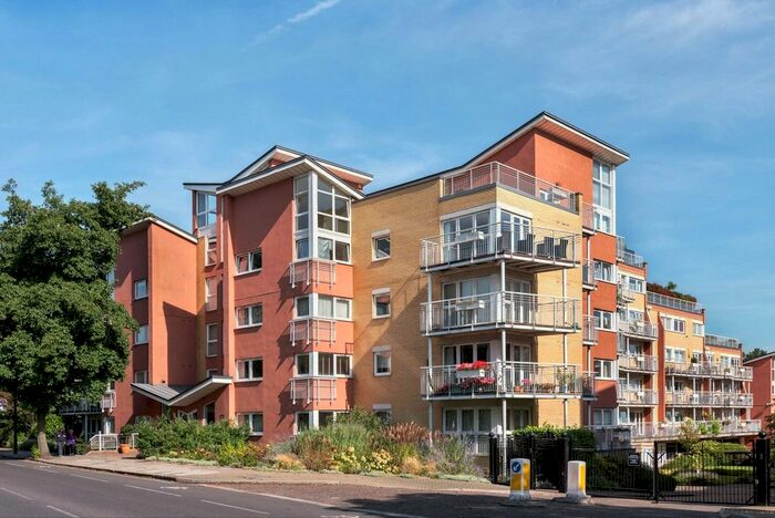 2 Bedroom Flat To Rent In Twickenham Road, Teddington, TW11