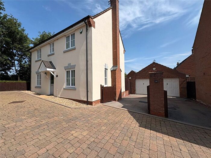 4 Bedroom Detached House For Sale In Snowshill Close, Daventry, Northamptonshire, NN11