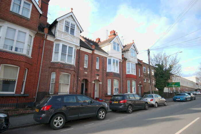3 Bedroom Flat To Rent In Dale Street, Leamington Spa, CV32
