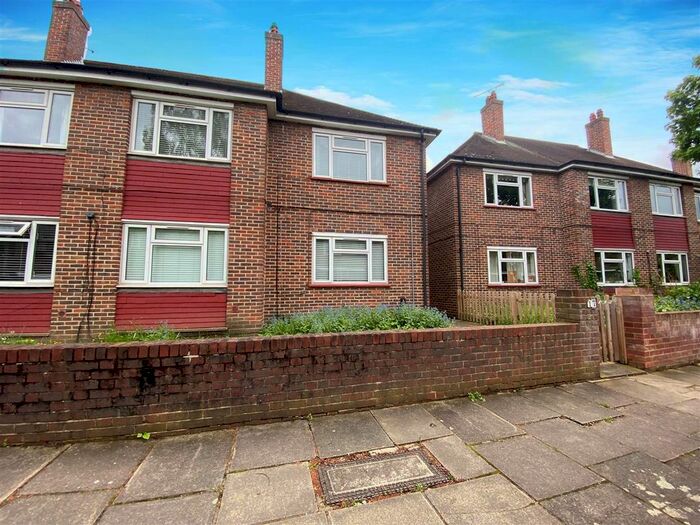 3 Bedroom Property To Rent In Brookwood Avenue, London, SW13