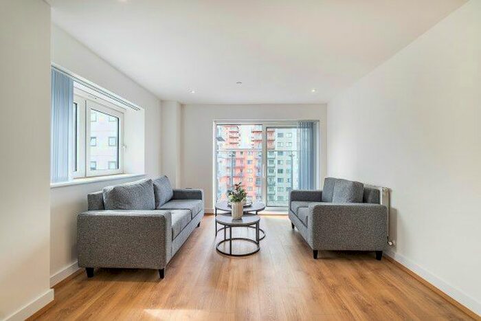 1 Bedroom Flat To Rent In Mast Quay, London, SE18