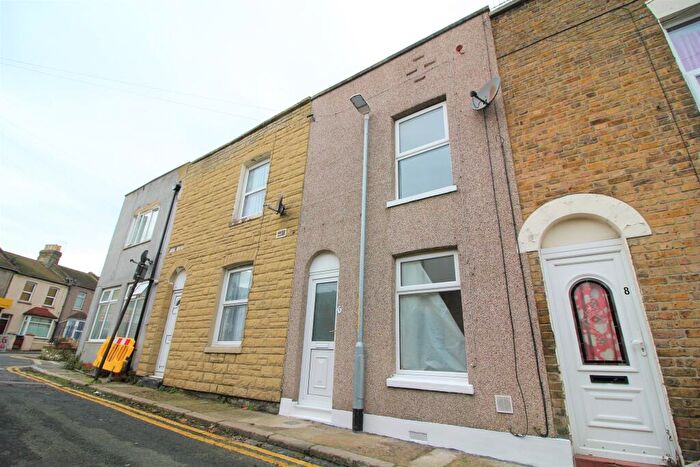 2 Bedroom Terraced House To Rent In Alma Road, Ramsgate, Kent, CT11
