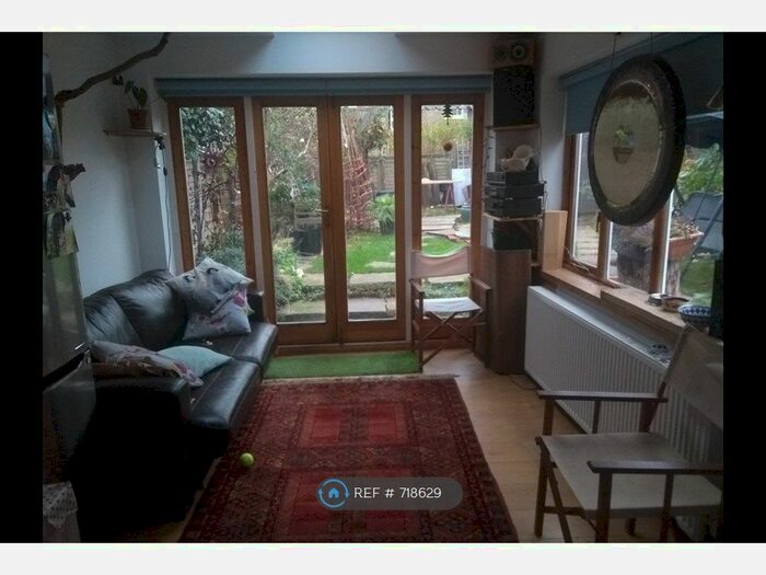 2 Bedroom Flat To Rent In Hornsey, London N8