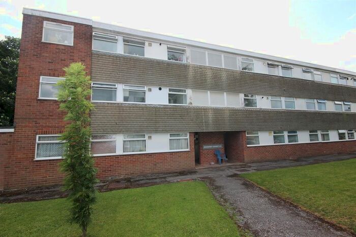 3 Bedroom Flat To Rent In Leomansley View, Lichfield, WS13