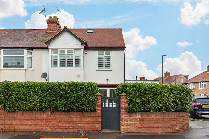 4 Bedroom End Terrace House For Sale In Worple Road, Isleworth, TW7