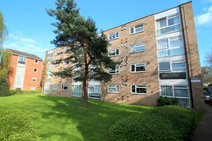 2 Bedroom Flat To Rent In Grosvenor Road, London, E11