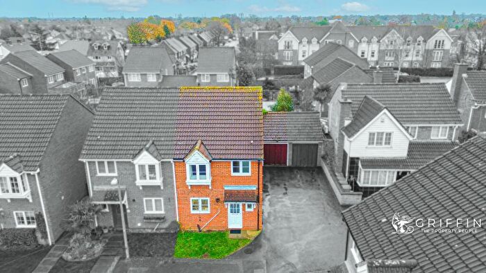 3 Bedroom Semi Detached House For Sale In Advice Avenue, Chafford Hundred, Grays, RM16