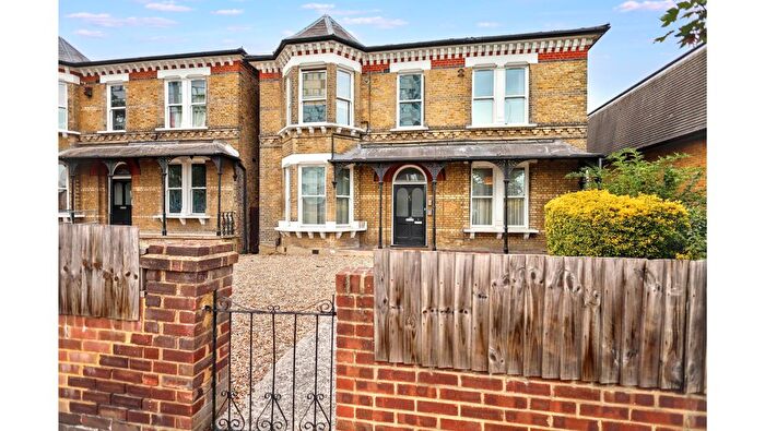 4 Bedroom Flat For Sale In Flat C, Croydon Road, Penge, London, SE20
