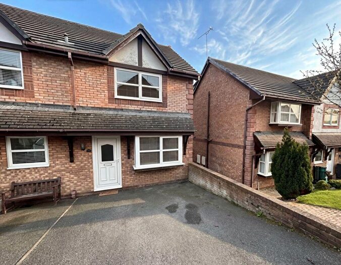 2 Bedroom Semi Detached House For Sale In Hewitt Close, Penrhyn Bay, LL30