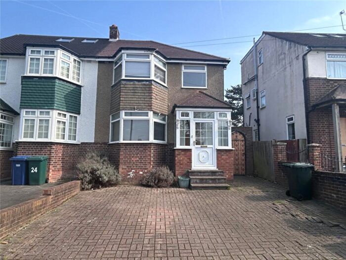 3 Bedroom Semi-Detached House To Rent In Northfield Road, Barnet, EN4