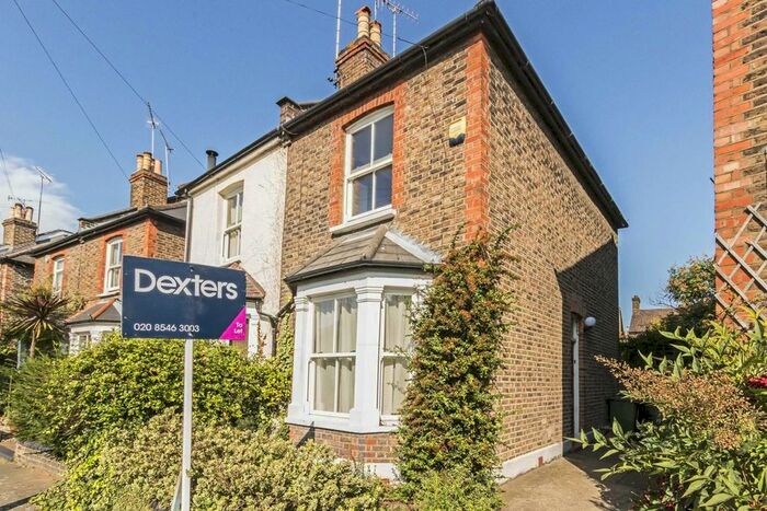 2 Bedroom Property To Rent In Linden Crescent, Norbiton, Kingston Upon Thames, KT1